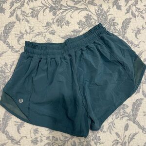 Lululemon 2’’ Hotty Hot Shorts